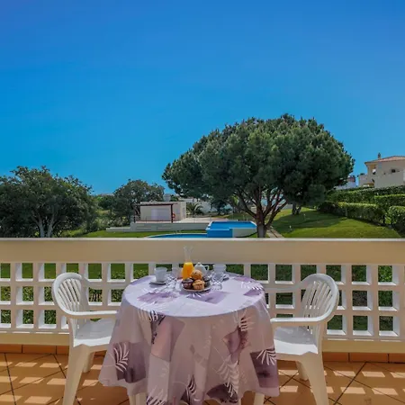 Casa de Férias Meadow View Retreat *