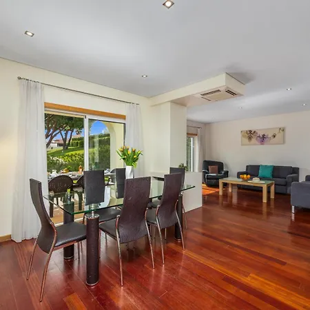 Casa de Férias Meadow View Retreat *