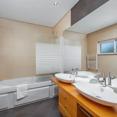 Vakantiehuis Meadow View Retreat *